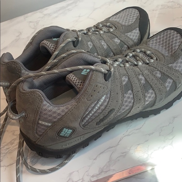 Columbia Hiking Sneakers - Picture 2 of 3